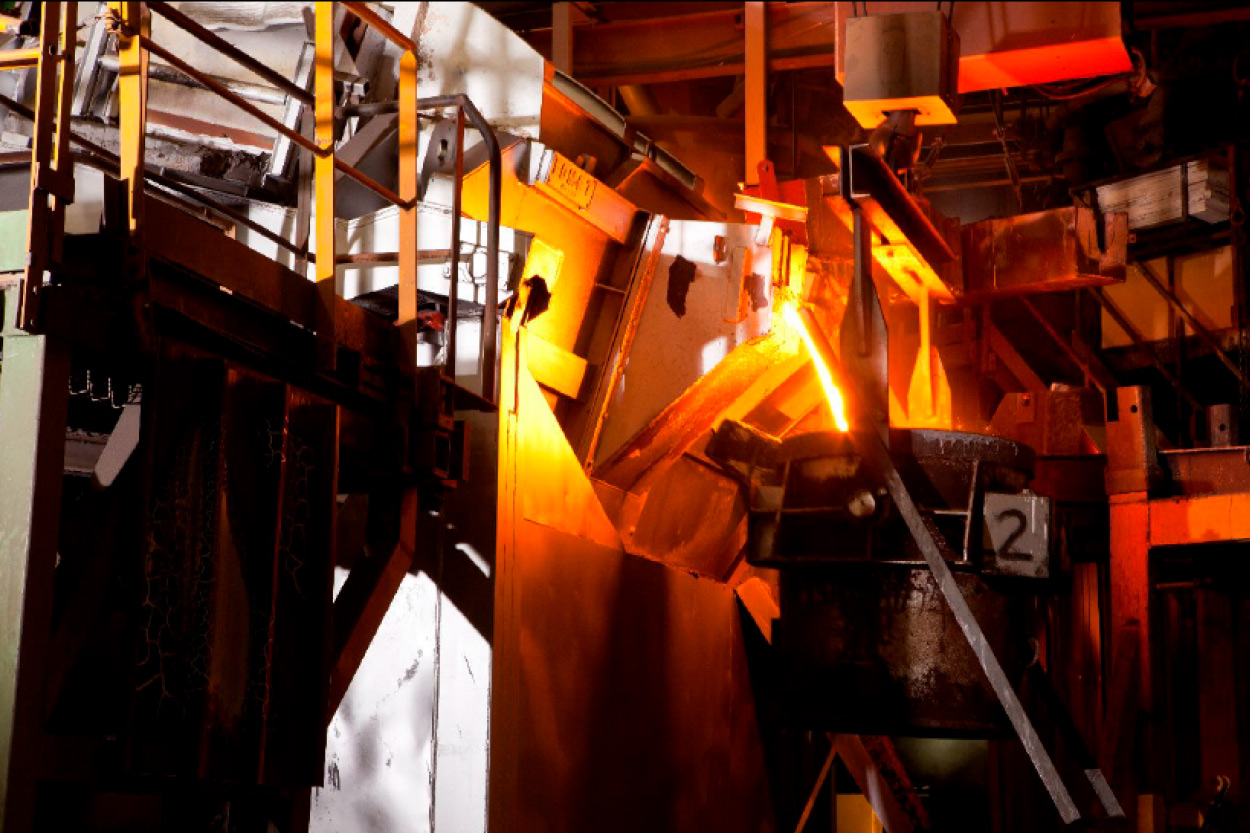 Fabrication française de cheminées Cheminées Philippe dans une fonderie industrielle